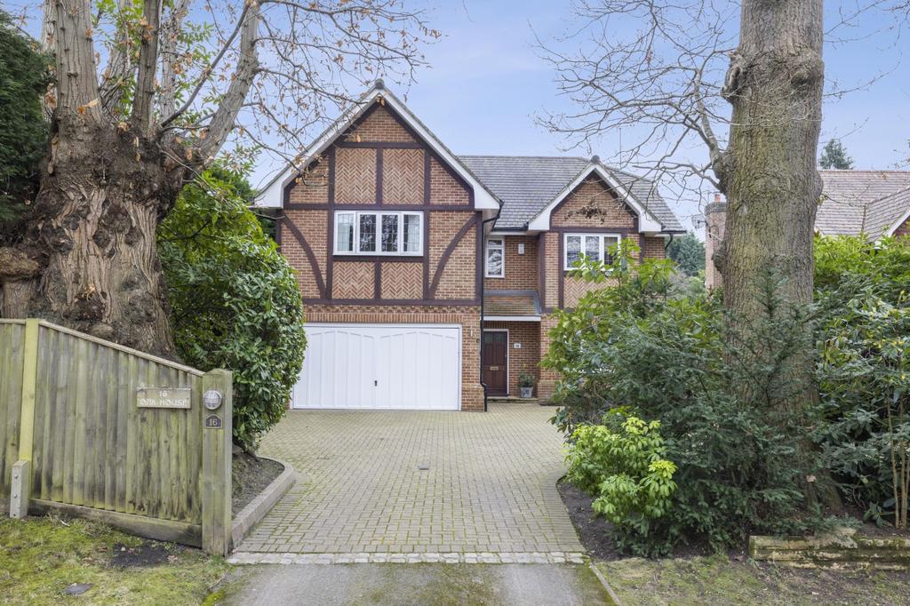 Green Lane, Cobham, KT11 6 bed detached house £2,100,000