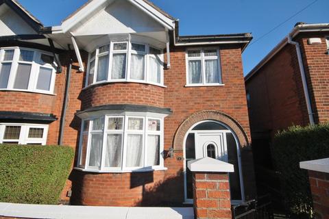 4 bedroom semi-detached house to rent - Dixon Drive, Stoneygate, Leicester LE2