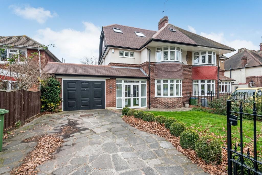 Avery Hill Road, Eltham SE9 4 bed semidetached house for sale £970,000