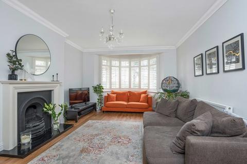 324 Avery Hill Road, London, SE9 2JN