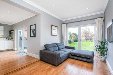 324 Avery Hill Road, London, SE9 2JN