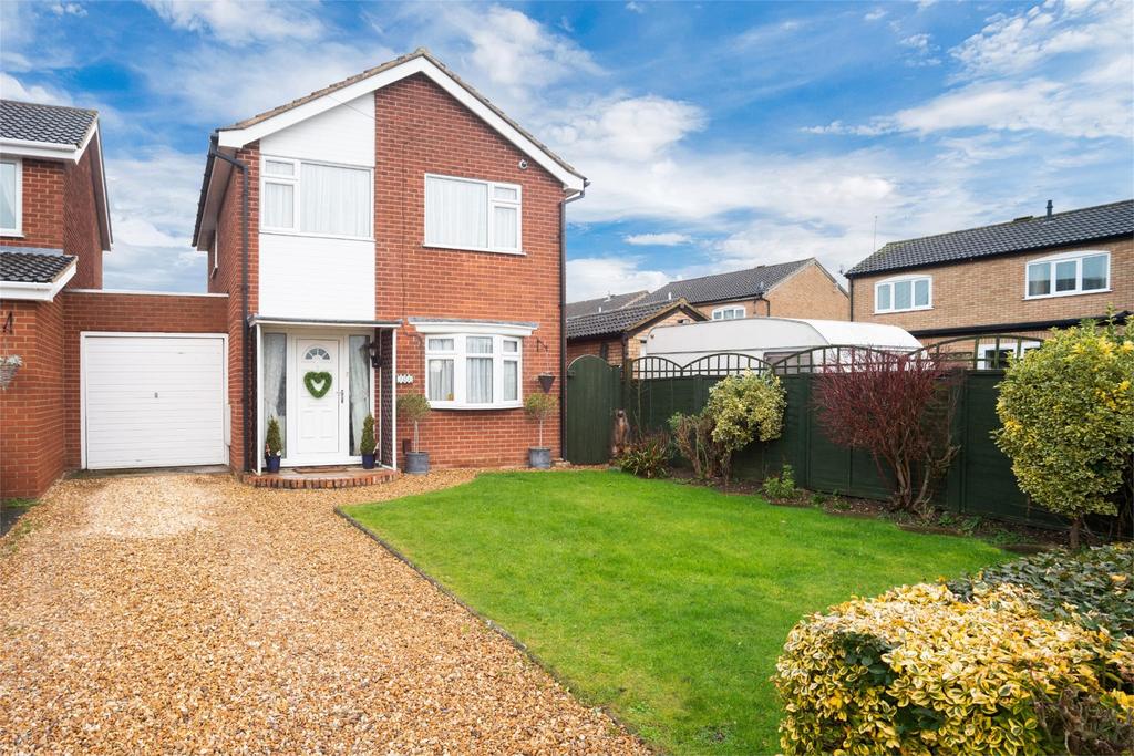 Windmill Lane, Raunds... 3 bed link detached house £325,000