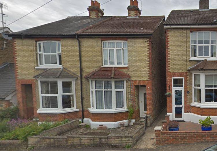 3 Cornfield Road, Reigate, Surrey... 3 bed semidetached house £500,000