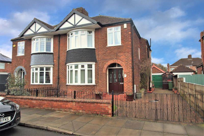 Chelmsford Avenue, Fairfield, StocktononTees, TS18 5AG 3 bed semi