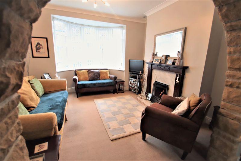 Chelmsford Avenue, Fairfield, StocktononTees, TS18 5AG 3 bed semi