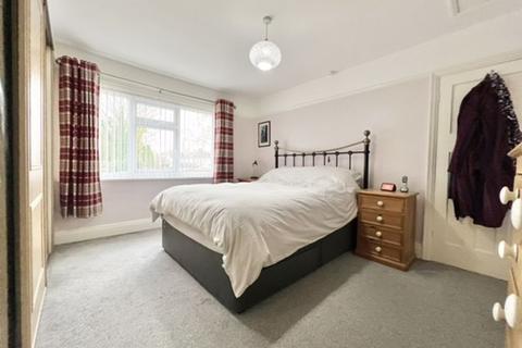 2 Conyers Avenue, Grimsby, DN33 2BY