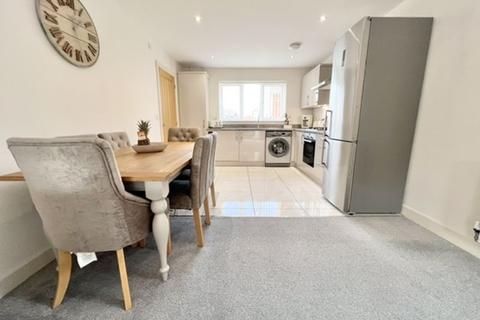 18 Becklands Avenue, New Waltham, Grimsby, DN36 4FA