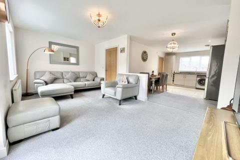 18 Becklands Avenue, New Waltham, Grimsby, DN36 4FA