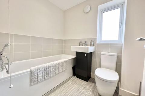 18 Becklands Avenue, New Waltham, Grimsby, DN36 4FA