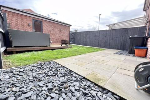 18 Becklands Avenue, New Waltham, Grimsby, DN36 4FA
