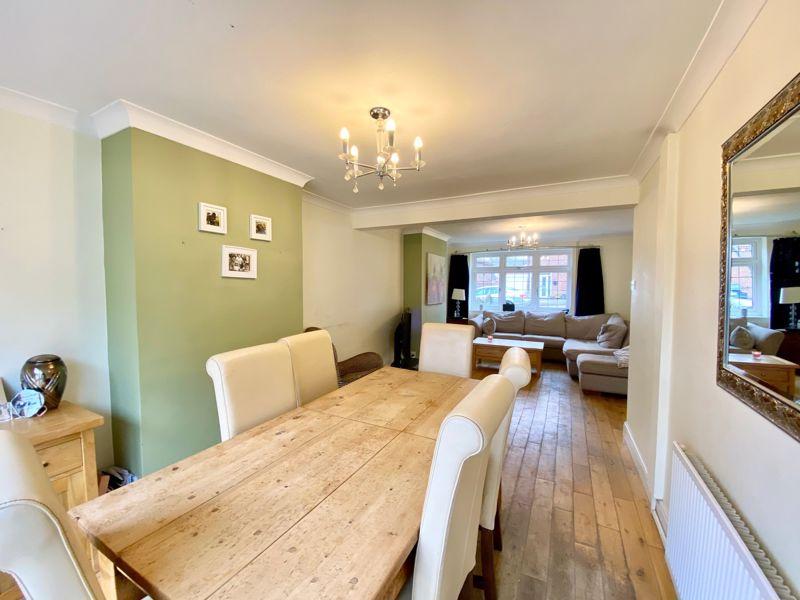 Brookdale Road, Bexley 3 bed semidetached house £525,000