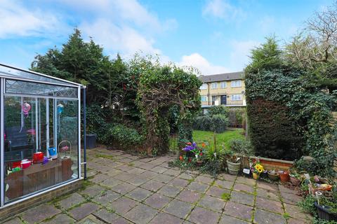 7 Glebe Way, Hanworth, Feltham, TW13 6HJ