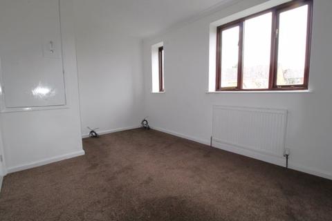 3 Elmtree Grove, Prenton, CH43 7NY