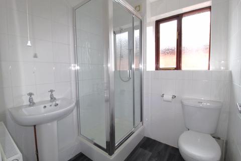 3 Elmtree Grove, Prenton, CH43 7NY
