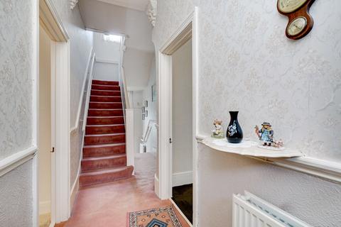 40 Thorney Hedge Road, London, W4 5SD