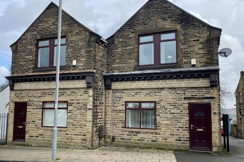 2 bedroom semi-detached house for sale, Town Lane, Idle, Bradford, BD10