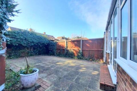 15 Horsham Road, Feltham, TW14 8LN