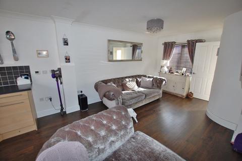 12 Birchfield, North Stifford, Grays, RM16 5UX
