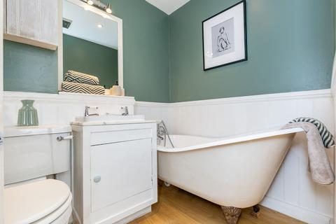 Flat 2, 41 Bramham Gardens, London, SW5 0HG