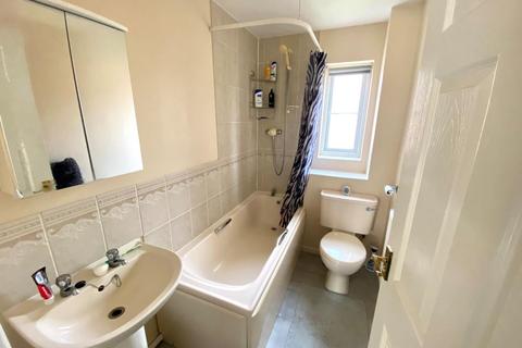 6 High Barns Close, Grange Park, Northampton, NN4 5BH