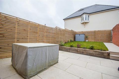 1 Whitley Link, Chelmsford, CM2 9FX