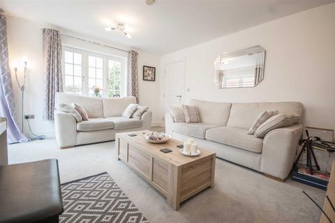 1 Whitley Link, Chelmsford, CM2 9FX