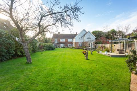 2 Bodenham Road, Folkestone, CT20 2NU