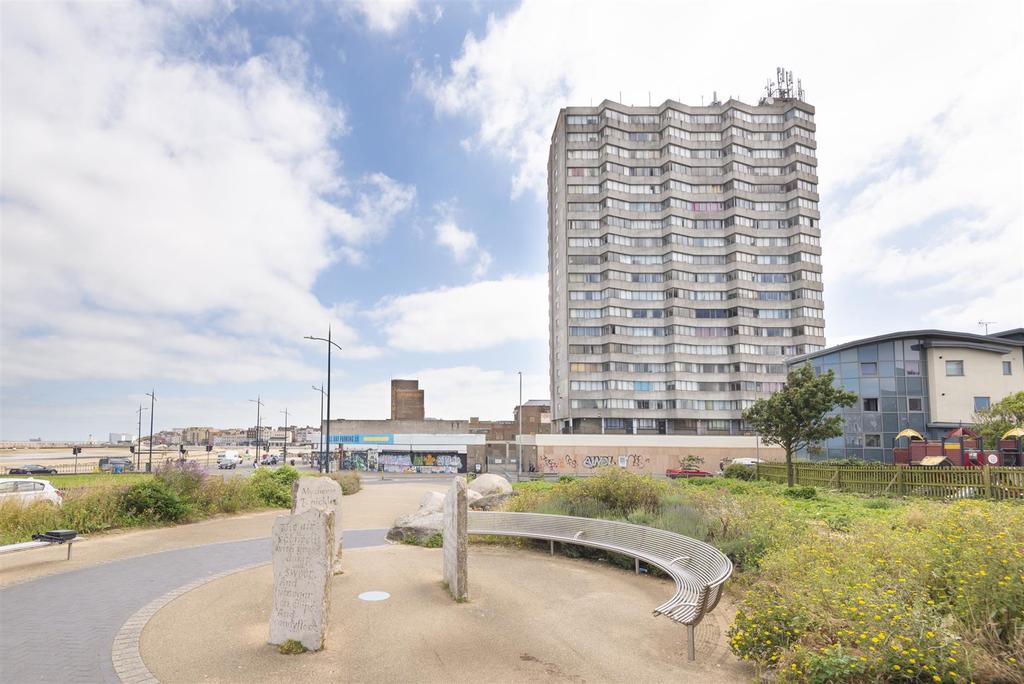 All Saints Avenue, Margate 1 bed flat £650 pcm (£150 pw)