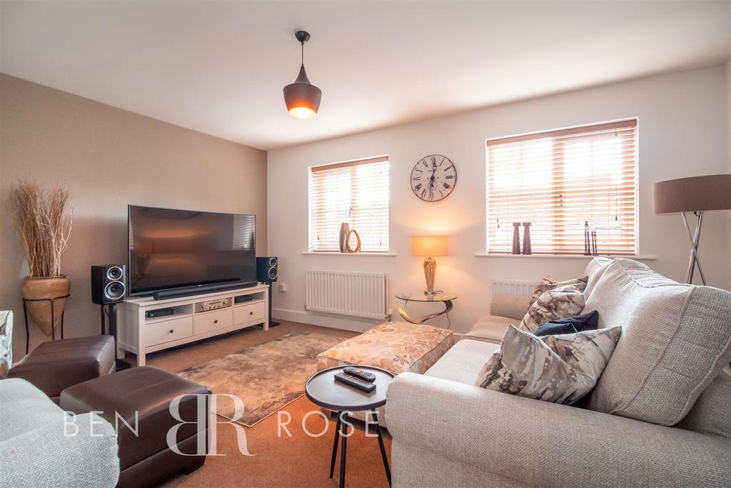 Duxbury Manor Way, Chorley 4 bed semidetached house £279,995