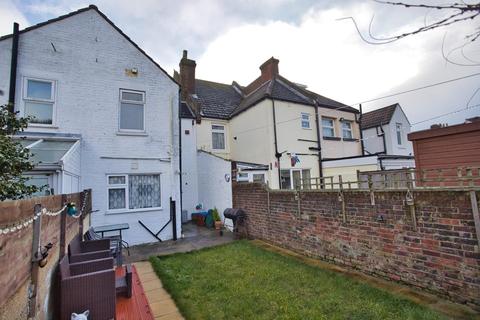 34 Park Road, Folkestone, CT19 4DG