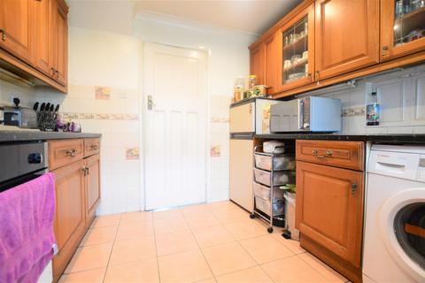 5 Aspen Close, Slough, SL2 1ET