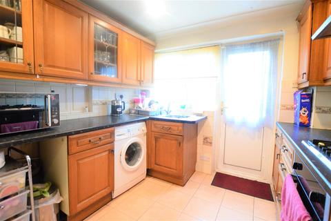 5 Aspen Close, Slough, SL2 1ET