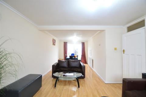 5 Aspen Close, Slough, SL2 1ET