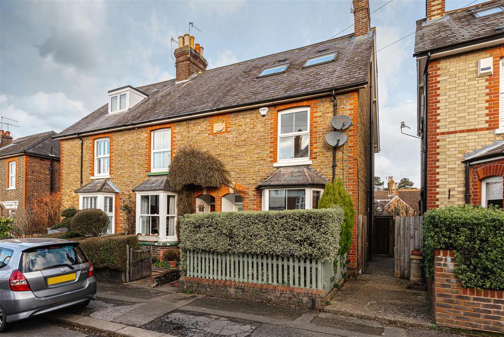 Albion Road, Reigate 4 bed house £850,000