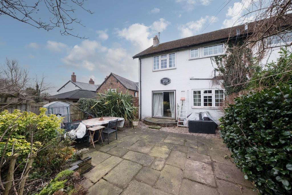Bunbury Court, Eaton Road, Tarporley 3 bed end of terrace house £325,000