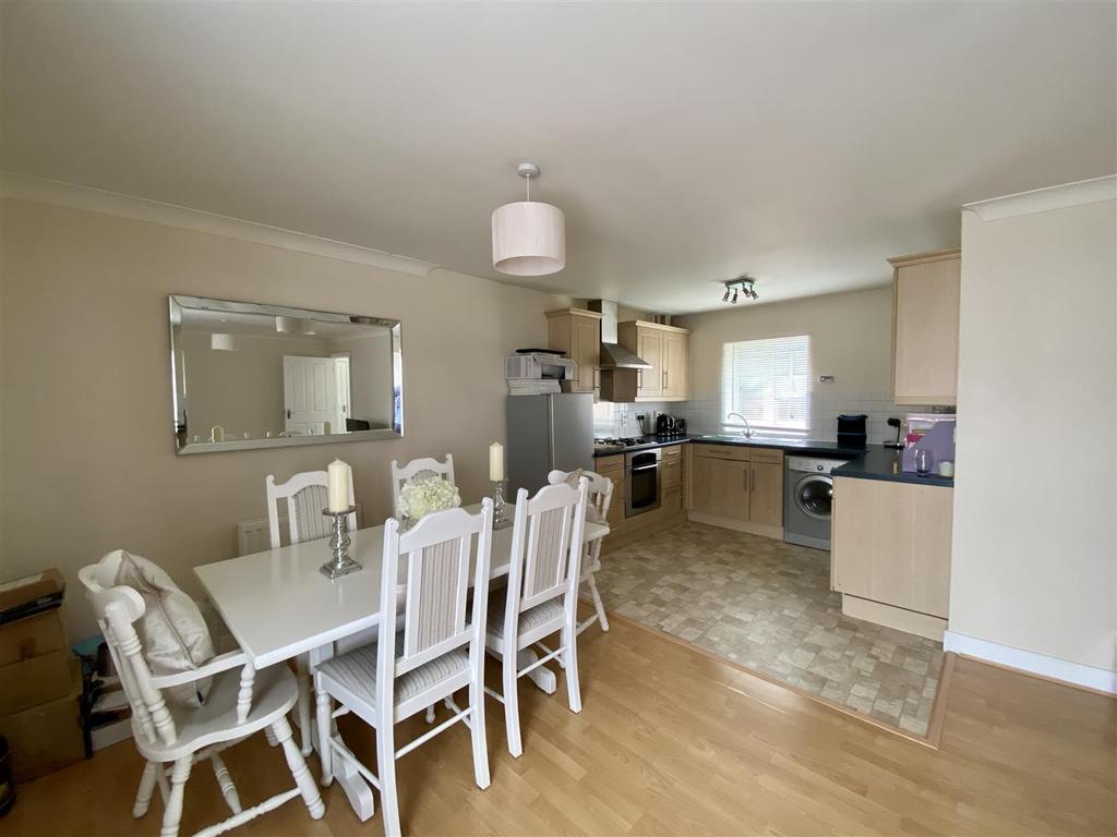 11 Garton Way De Montford Park Singleton Ashford Kent 1 bed apartment