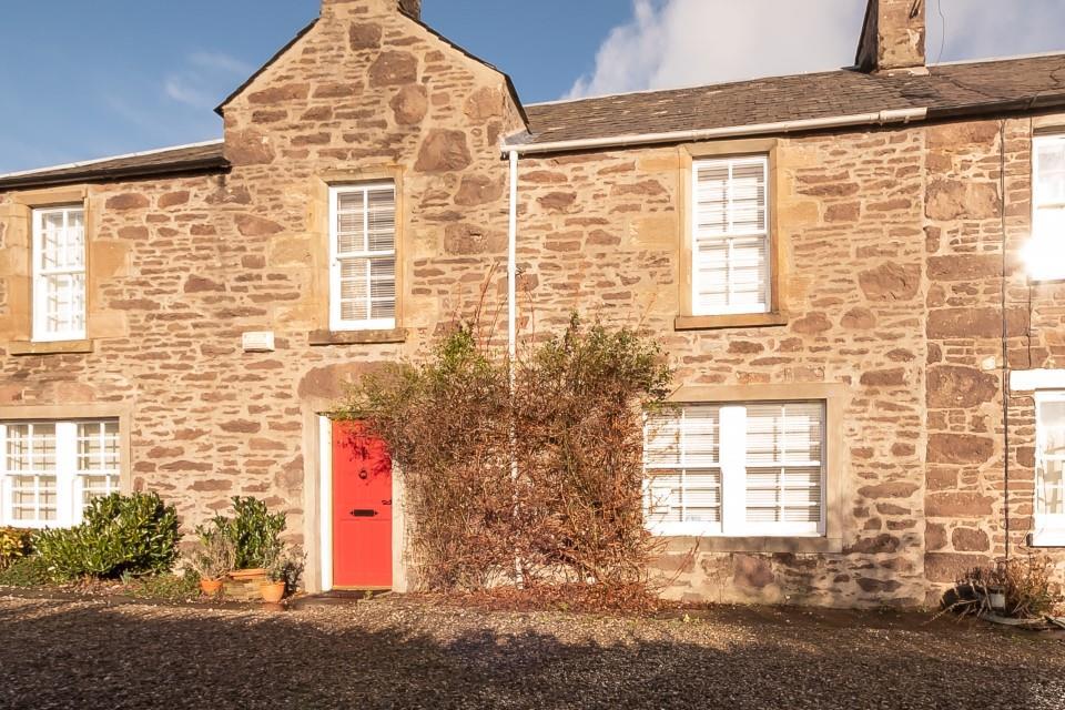 Gallowhill, Crieff 2 bed terraced house £165,000