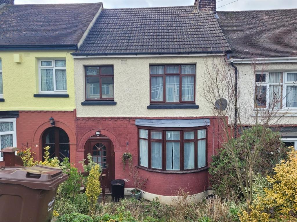 Howard Avenue, Rochester 3 bed terraced house £350,000