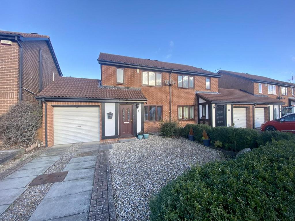 Melford Grove, Ingleby Barwick... 3 bed semidetached house £725 pcm