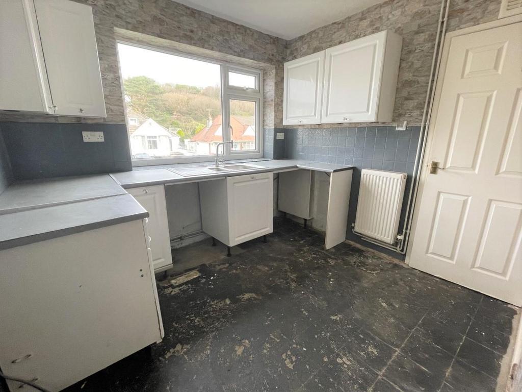 Plunch Lane, Mumbles, Swansea 3 bed terraced house £275,000