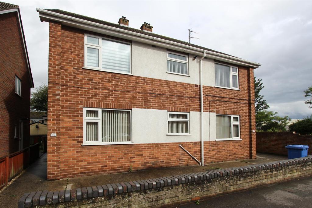 St. Johns Street, Bridlington 3 bed flat for sale £119,950