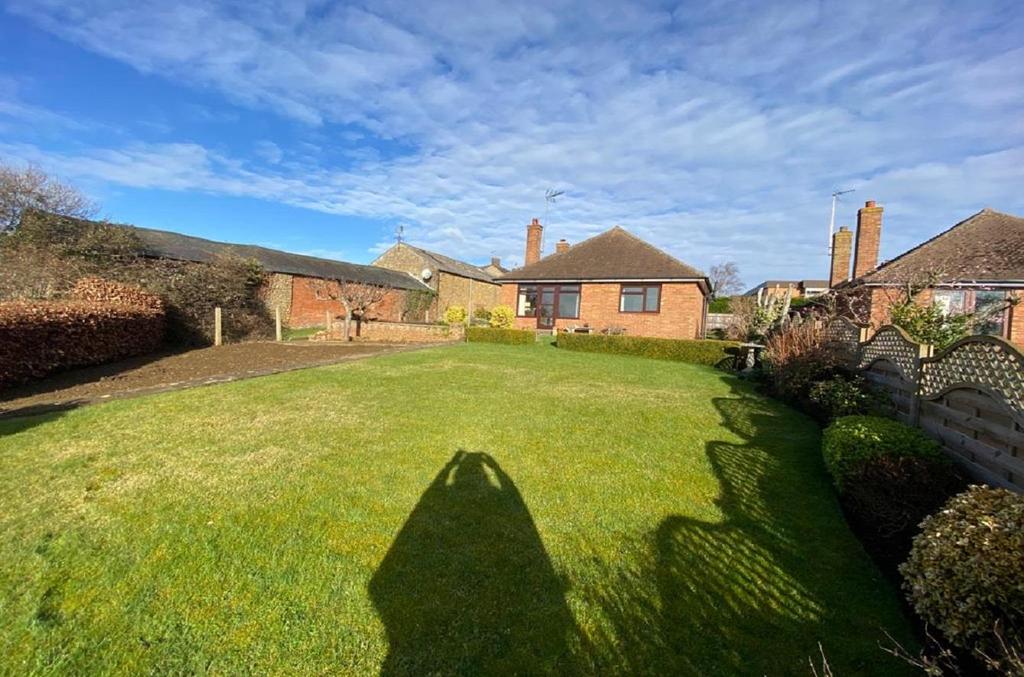 London End, Earls Barton... 2 bed detached bungalow £335,000