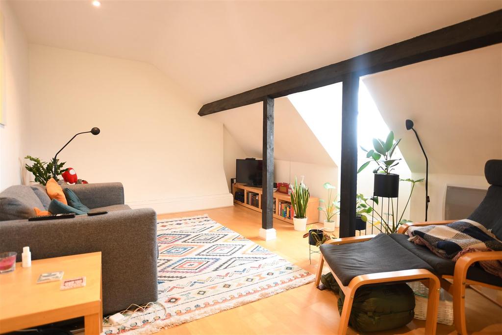 Clarence Mansions, Warwick Street, Leamington Spa 1 bed flat £189,950