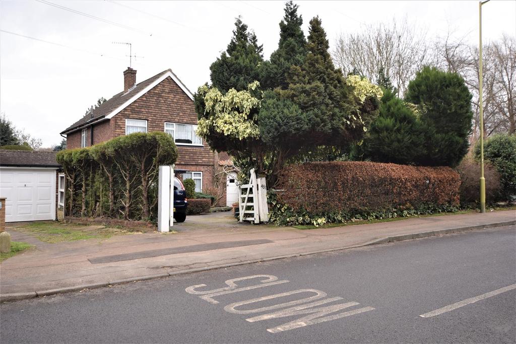 Bushey Mill Lane, Bushey 3 bed house £625,000