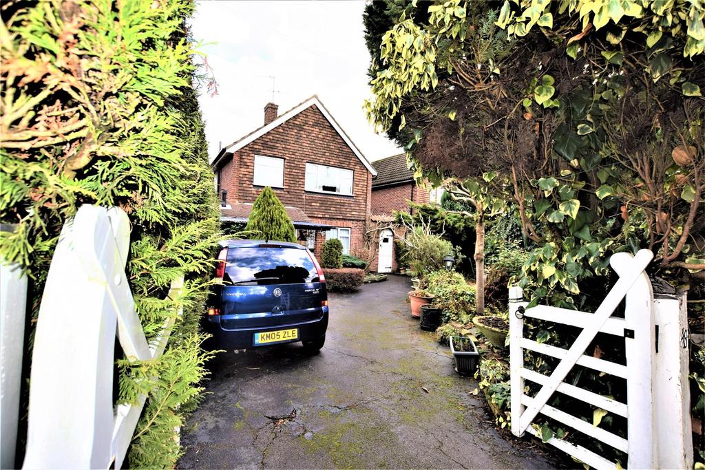 Bushey Mill Lane, Bushey 3 bed house £625,000