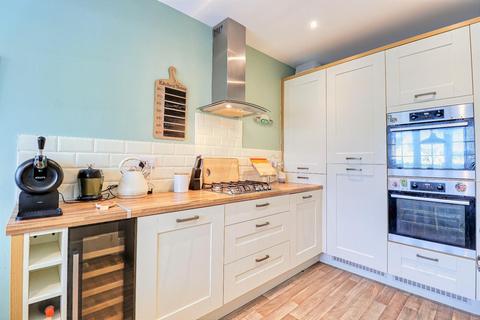 27 Bletchley Road, Horsforth, Leeds, LS18 4FG