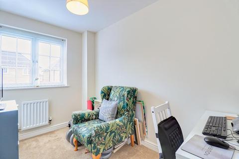 27 Bletchley Road, Horsforth, Leeds, LS18 4FG