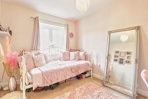 27 Bletchley Road, Horsforth, Leeds, LS18 4FG