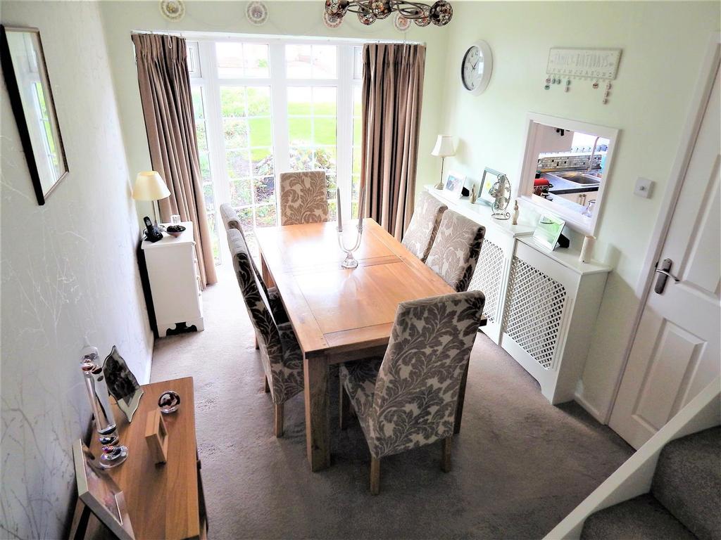 St. Johns Way, Rochester 3 bed semidetached house £350,000