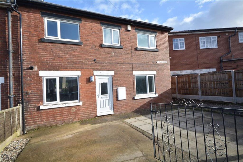 St Giles Avenue, Pontefract, WF8 3 bed semidetached house £800 pcm